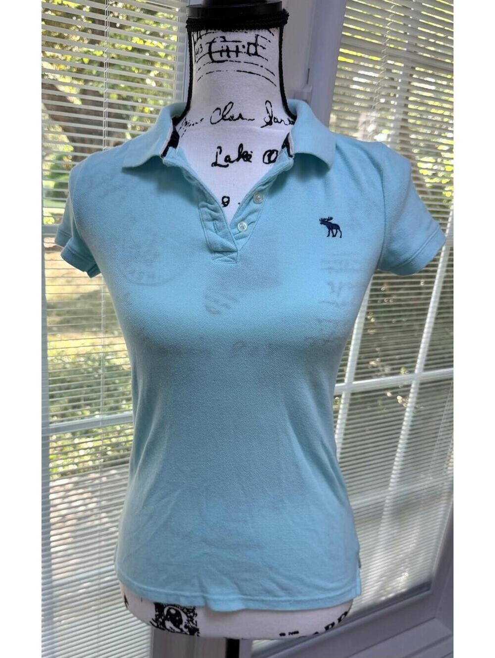 Ambercrombie Light Blue Size L. Fits Like A Small. EUC